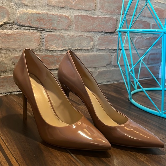 Michael kors heel tan 9.5 us - Picture 1 of 2